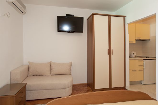 Apartments Mihaljević, Tučepi - bedroom