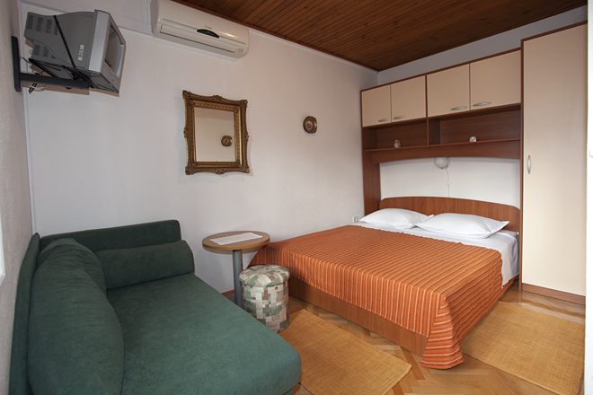 Apartments Milković, Tučepi - bedroom