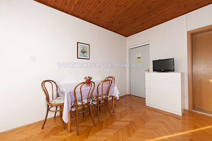 Apartments Milković, Tučepi - dining room