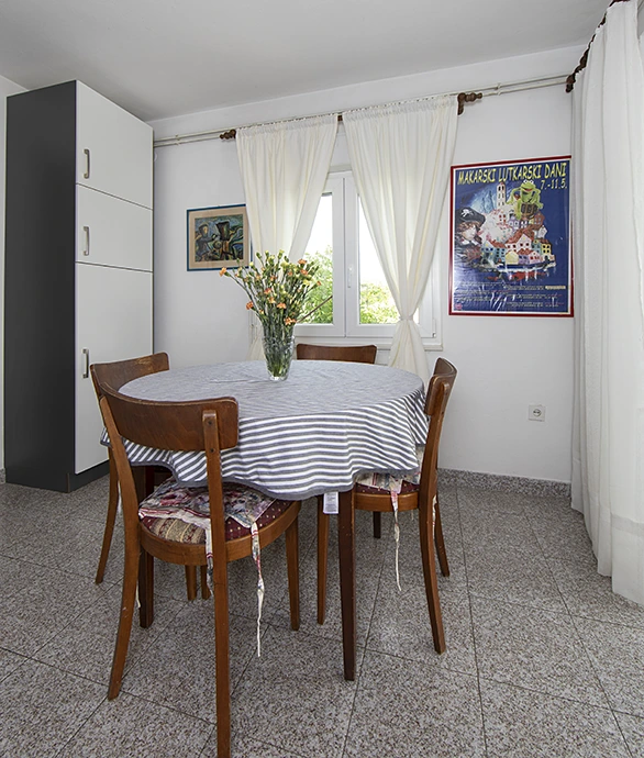 Apartments Milković, Tučepi - dining room