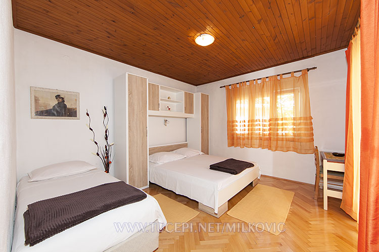 Apartments Milković, Tučepi - bedroom