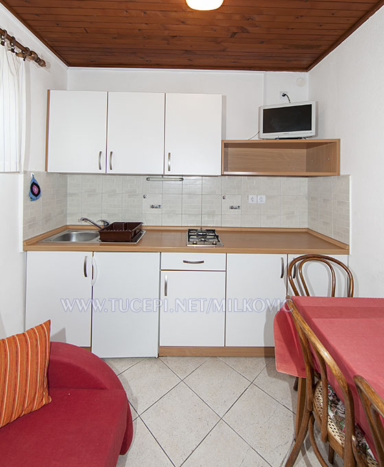 Apartments Milković, Tučepi - kitchen