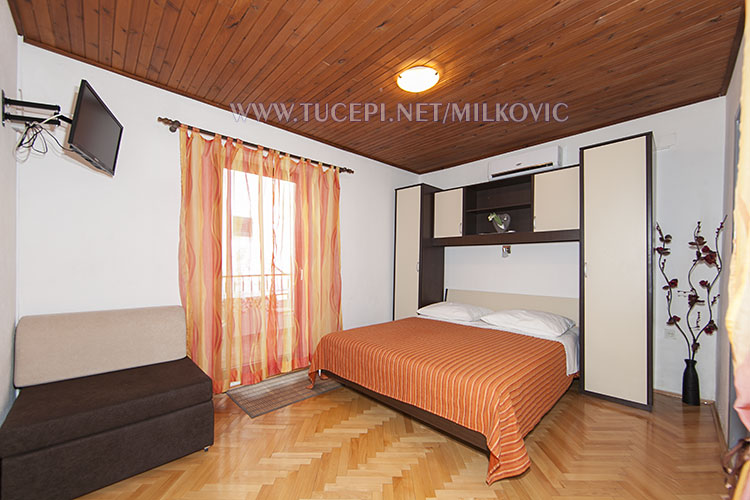 Apartments Milković, Tučepi - bedroom