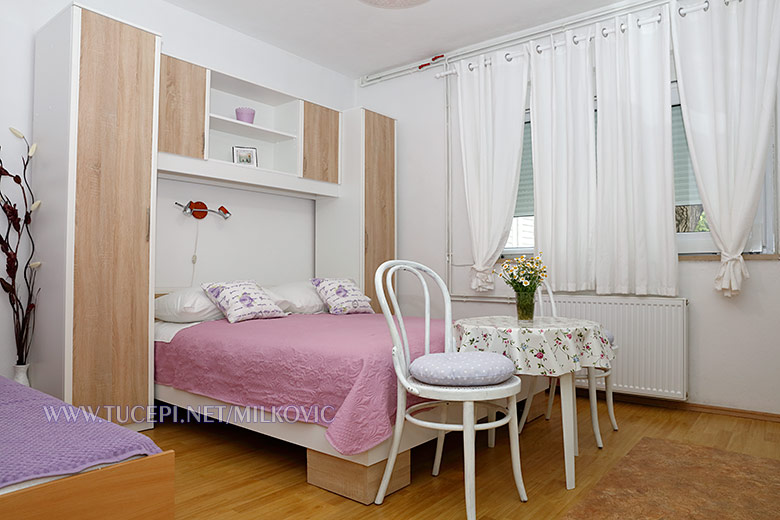 Apartments Milković, Tučepi - bedroom