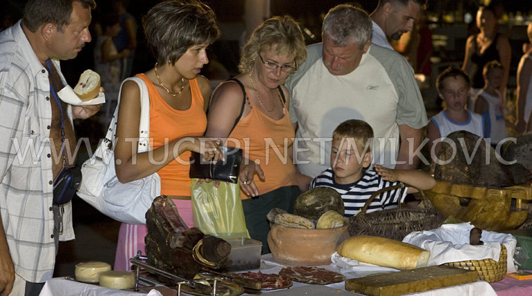 domestic food on fishermen nights