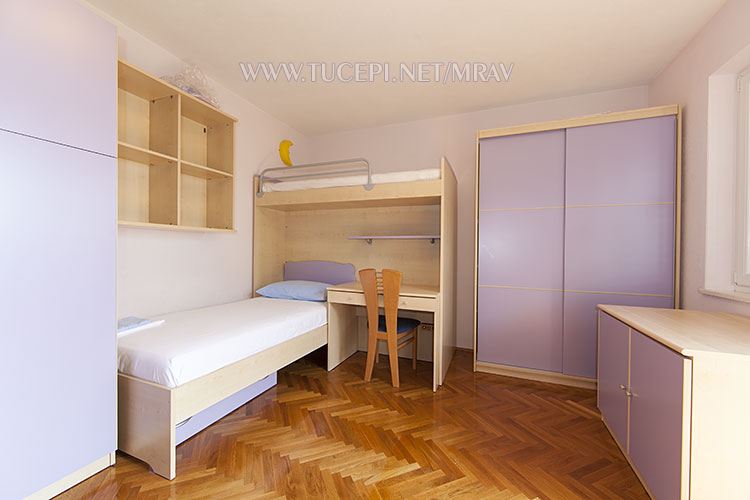 second bedroom - perfect for children