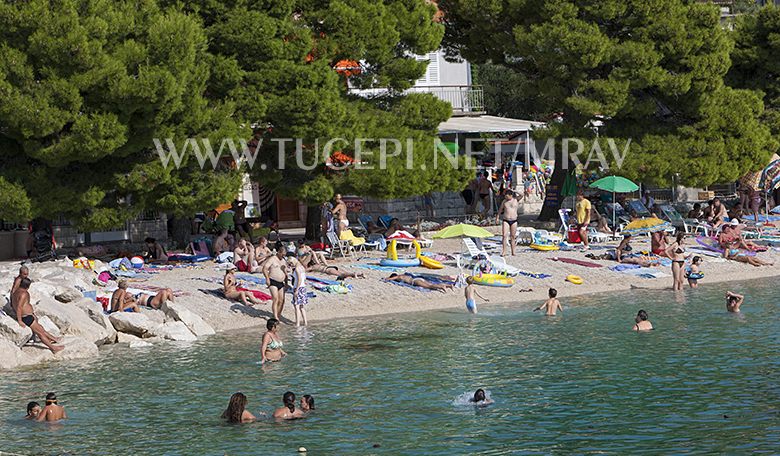 Beach that use apartments Mrav guests