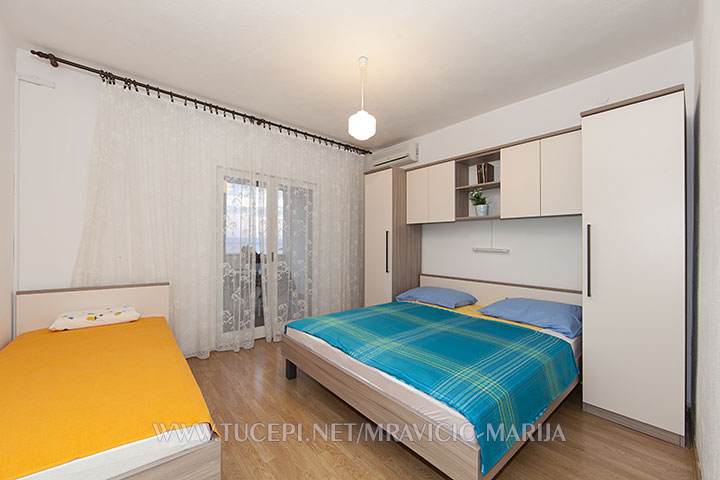 Apartments Marija and Frane Mravičić, Tučepi - bedroom