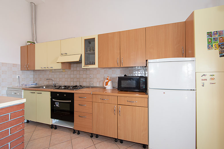 Apartments Mila Mravičić, Tučepi - kitchen