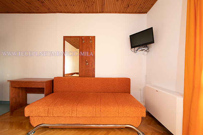 Apartments Mila Mravičić, Tučepi - bedroom