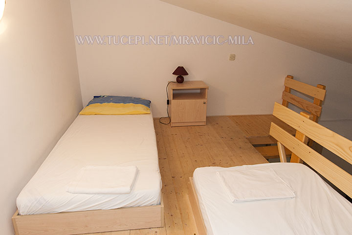 Apartments Mila Mravičić, Tučepi - bedroom