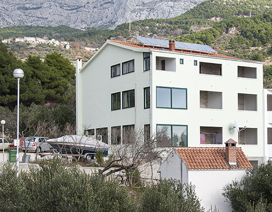 apartments Mravičić, house