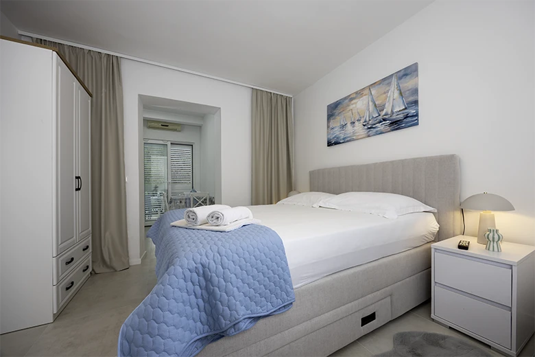 bedroom - apartments Mravičić, Tučepi