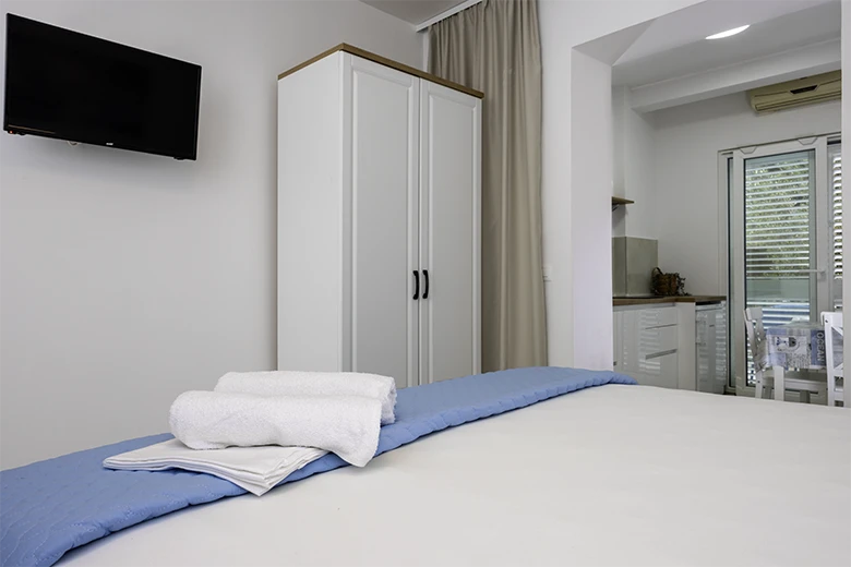 bedroom - apartments Mravičić, Tučepi