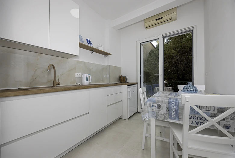 dining room - apartments Mravičić, Tučepi