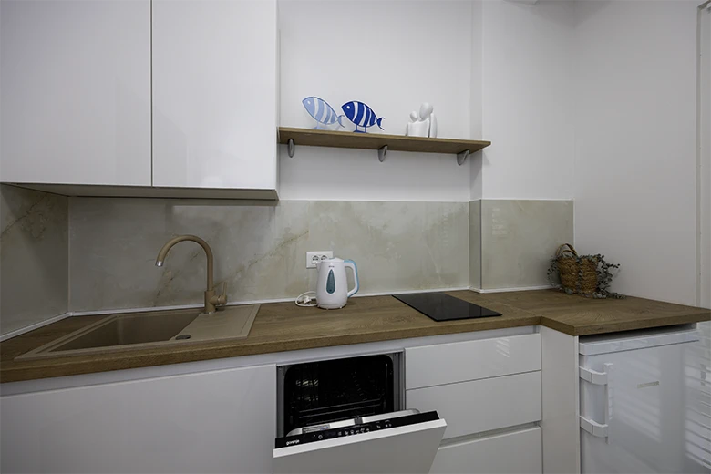kitchen - apartments Mravičić, Tučepi