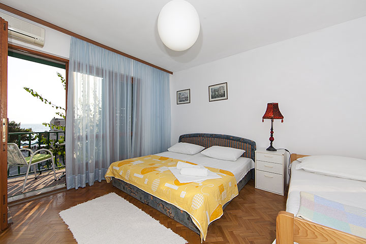 bedroom - apartments Mravičić, Tučepi