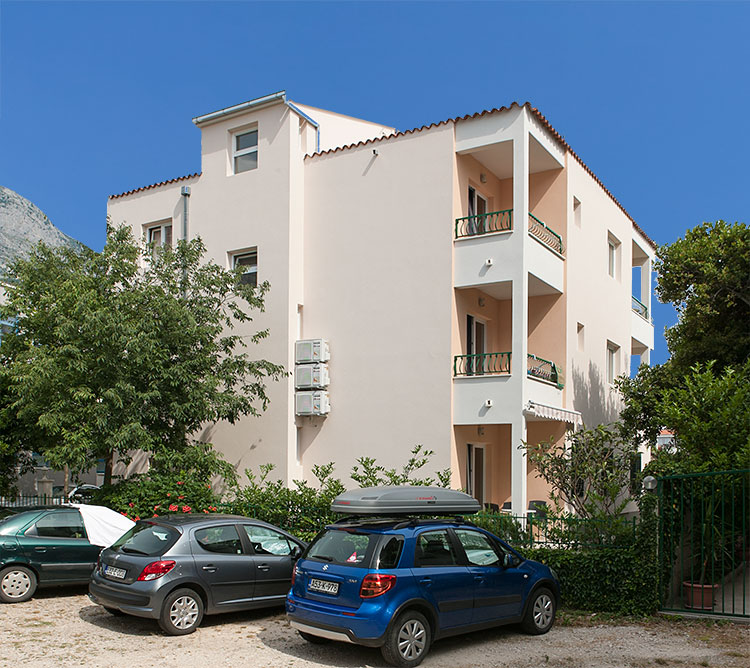 apartments Mravičić, Tučepi - house 2