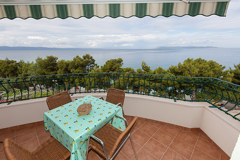 Apartments Murtela, Tučepi - balcony with sea view