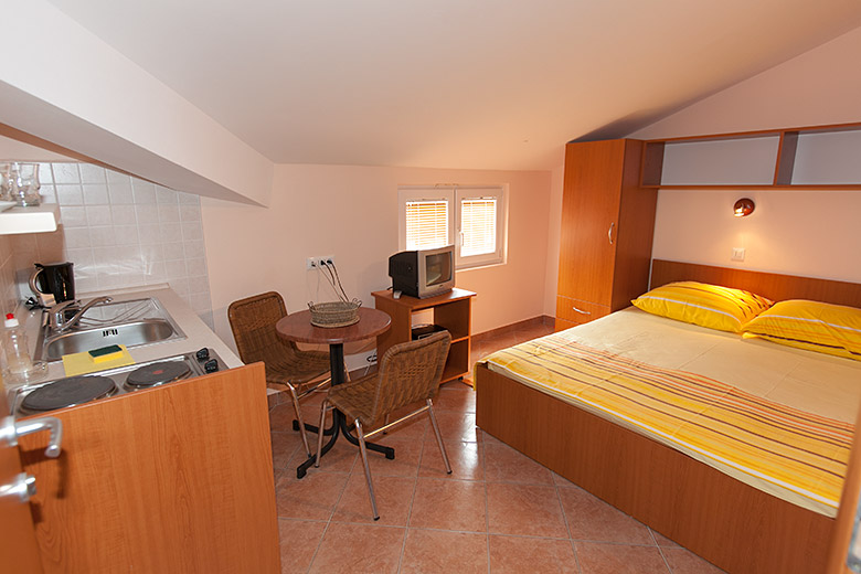 Apartments Murtela, Tučepi - bedroom