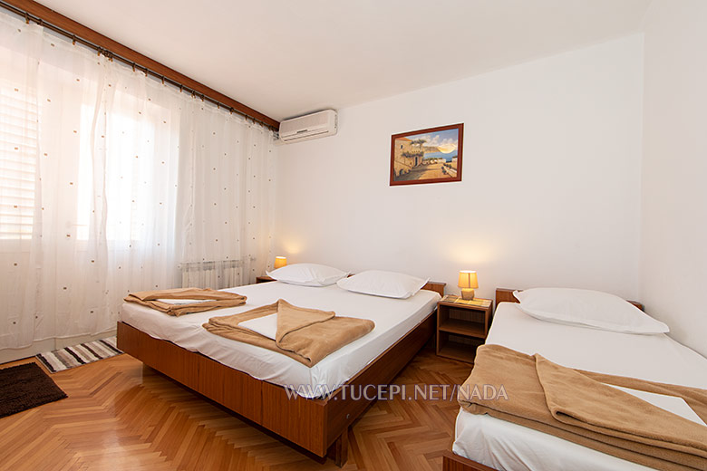 Apartments Nada, Tučepi - bedroom
