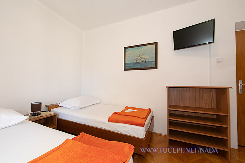 Apartments Nada, Tučepi - bedroom