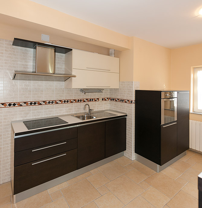 Apartments Čobrnić, Tučepi - kitchen