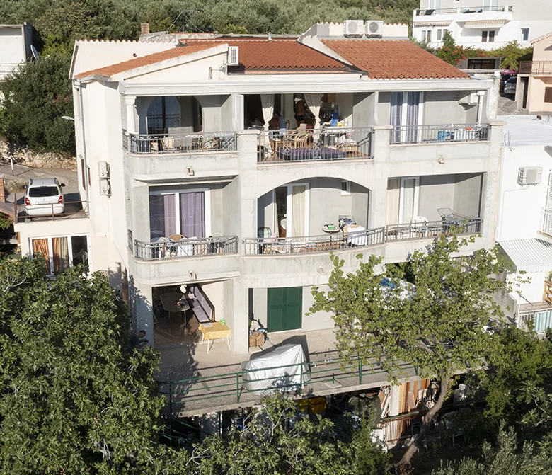 apartments Ante Grubišić, Tučepi - house, aerial view