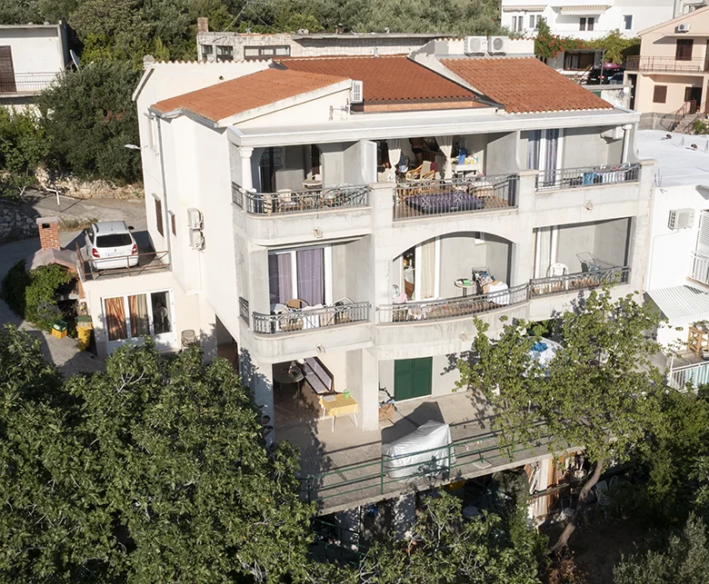 apartments Ante Grubišić, Tučepi - house, aerial view