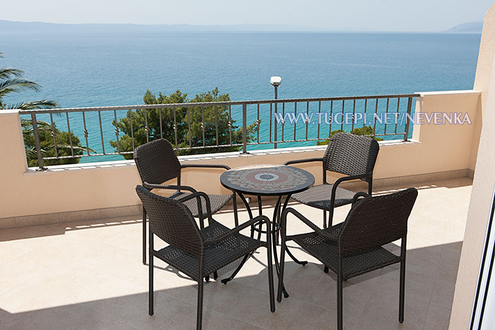 Apartments Nevenka, Tučepi - terrace with sea view