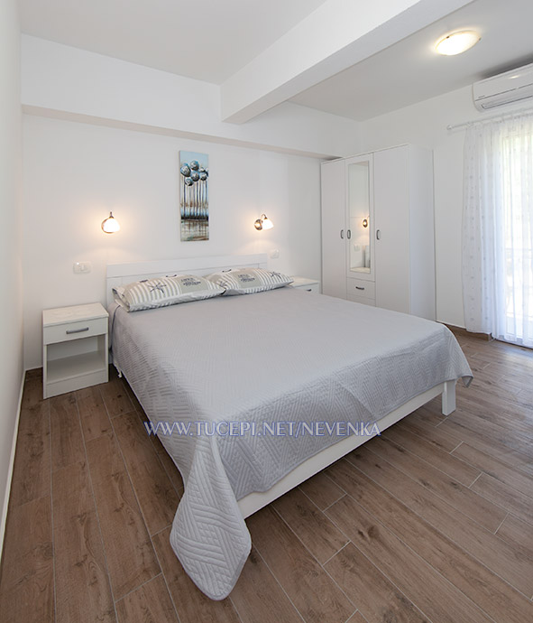 Apartments Nevenka, Tučepi - bedroom