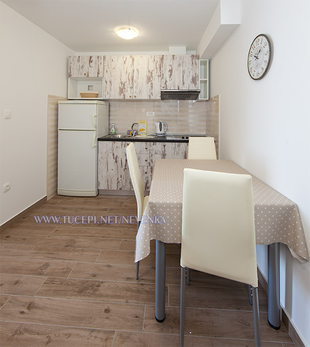 Apartments Nevenka, Tučepi - dining room