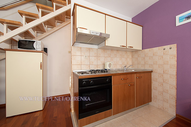 Apartments Ozrenka, Tučepi - kitchen