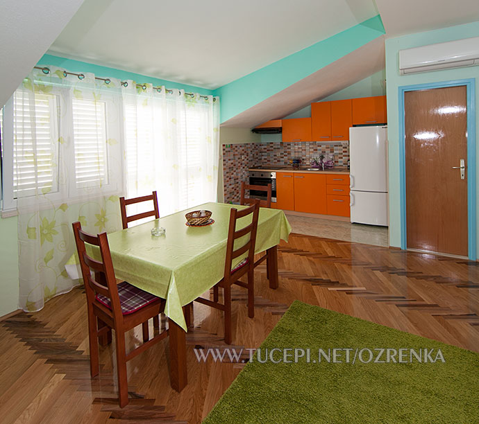 Apartments Ozrenka, Tučepi - dining room