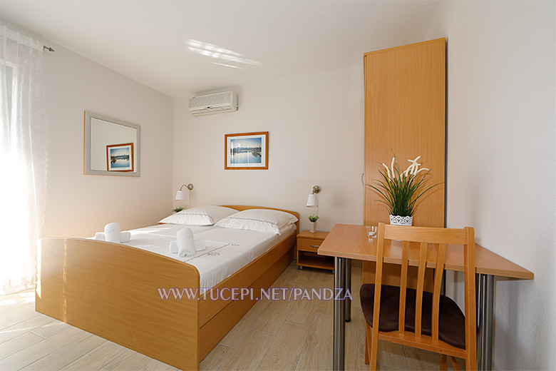 Apartments Pandža, Tučepi - bedroom