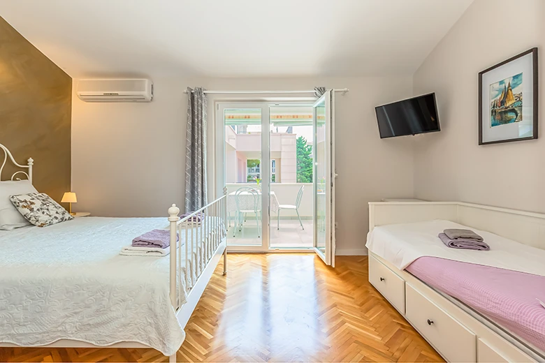 Apartments Pašalić, Tučepi - bedroom