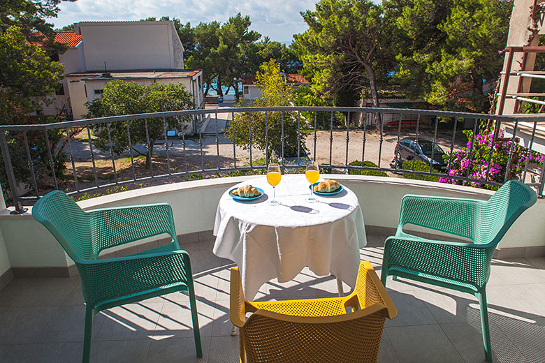 Apartments Pašalić, Tučepi - balcony with sea view