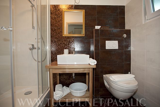 Apartments Pašalić, Tučepi - bathroom