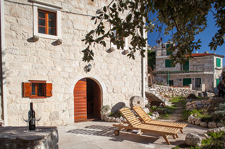 Apartments Pašalić, Tučepi countryside - house