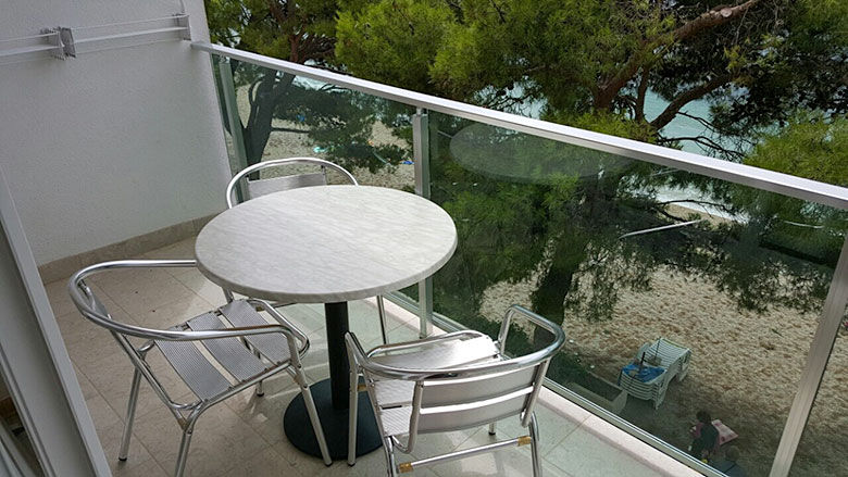 Apartments Plaža, Tučepi - balcony with sea view