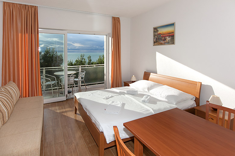 Apartments Plaža, Tučepi - bedroom