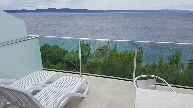 Apartments Plaža, Tučepi - balcony with sea view