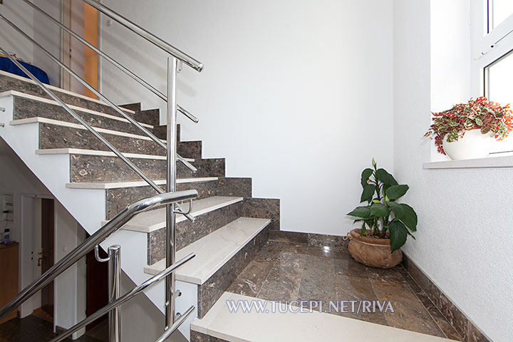 Tučepi, apartments Marija Mijačika - interior stairs from stone