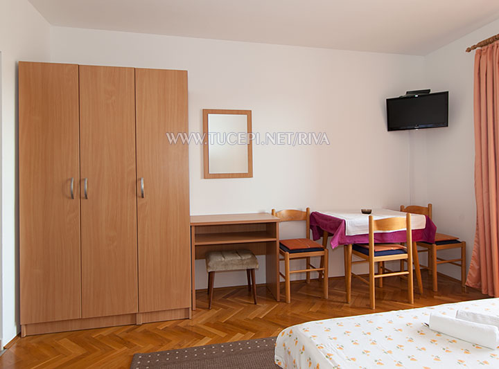 Tučepi, apartments Marija - bedroom