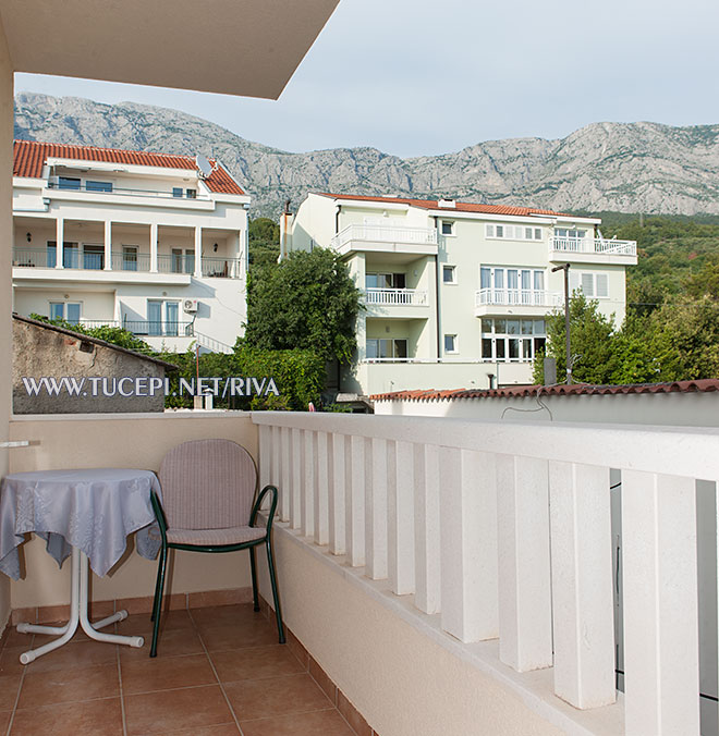 Tučepi, apartments Marija - balcony with partial sea view