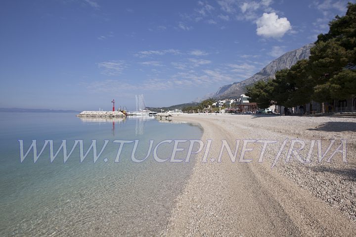 Tučepi - beach in the center