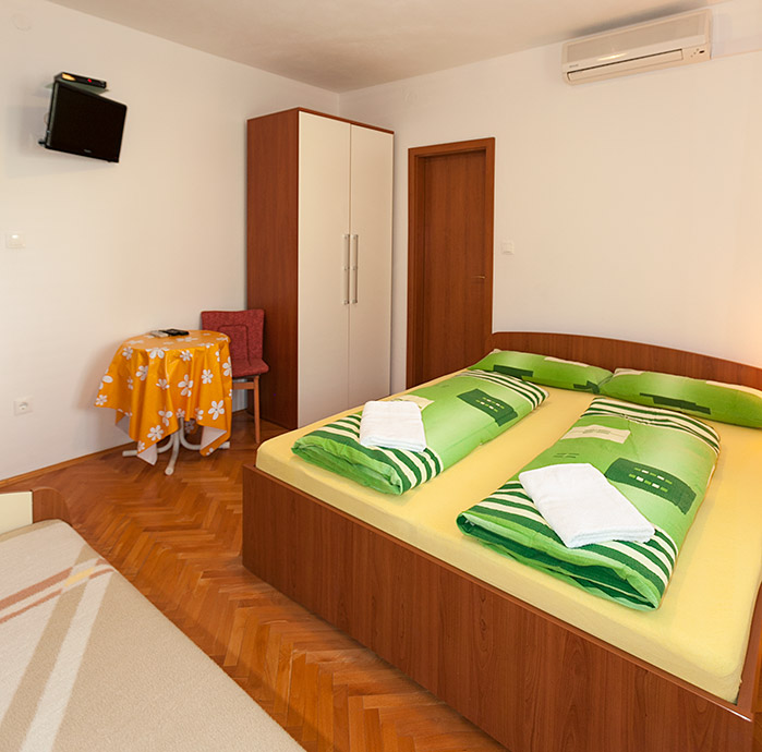 Apartments Rosemarie, Tučepi - Schlaffzimmer