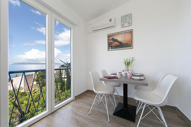 Apartments Ružica, Tučepi - dining room