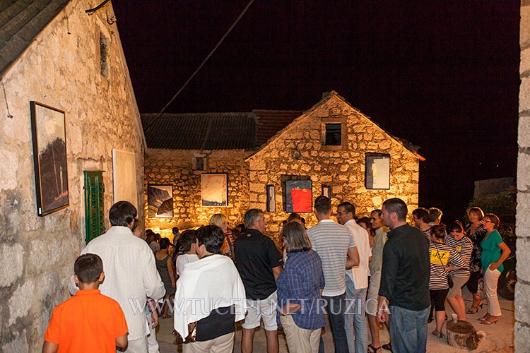 paintings exhibition in old village Čovići, Tučepi