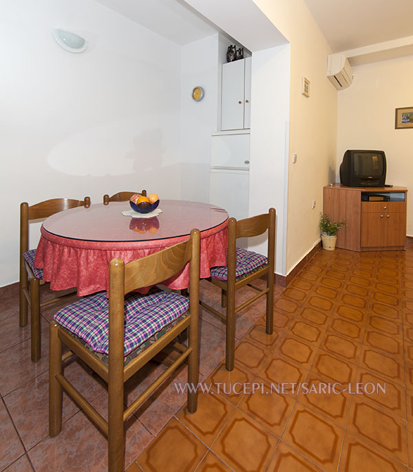 dining room - Apartments Marija Šarić, Tučepi